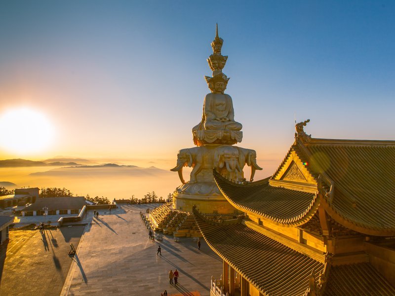 Explore the Mt. E'Mei