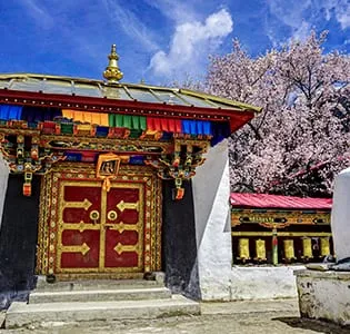 Potala Palace — Lhasa landmark, UNESCO World Heritage