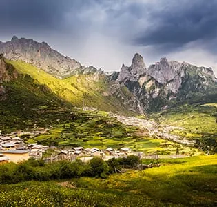 Zhagana — hidden gem of southern Gansu, a Shangri-La within a stone city