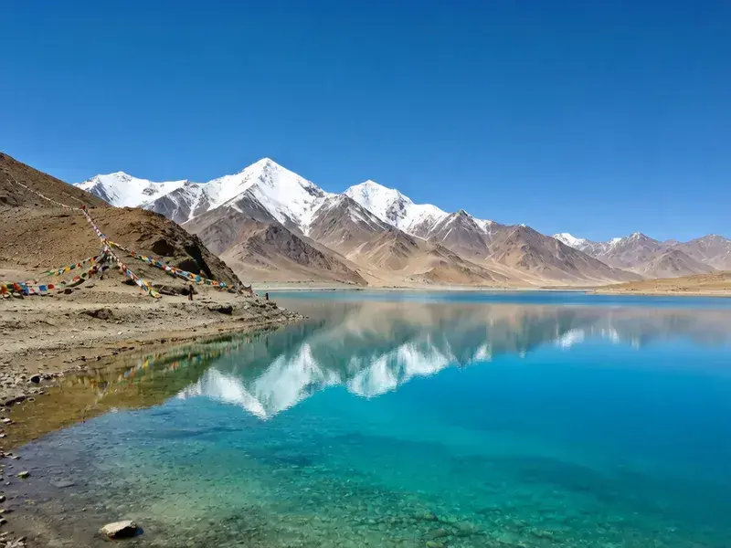 Tibet Accommodation Guide: From Lhasa Five-Star to Everest Tents — How to Choose So You Can Actually Sleep